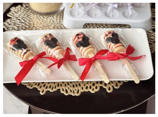 Short wooden sticks (default)