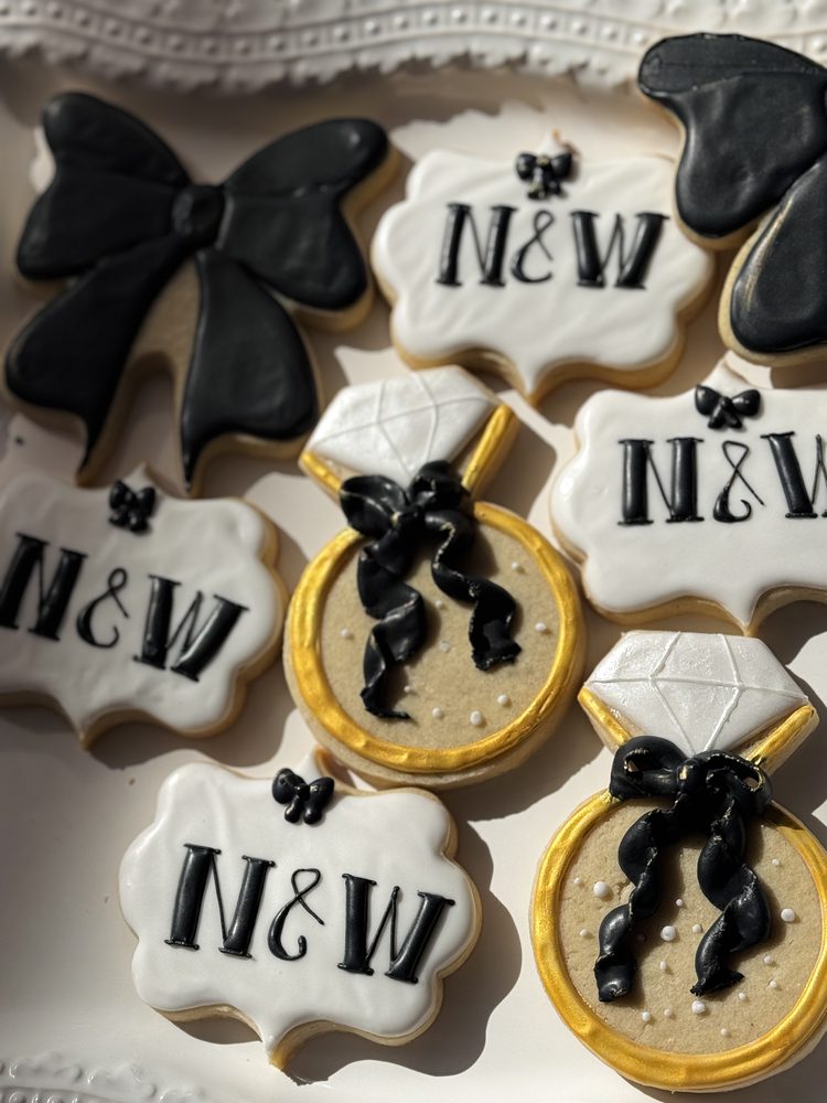 Signature Bow Collection