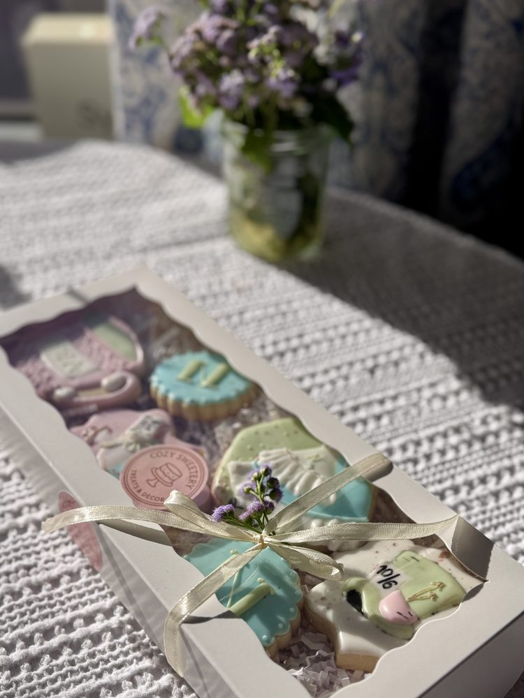 Alice in Wonderland cookie set