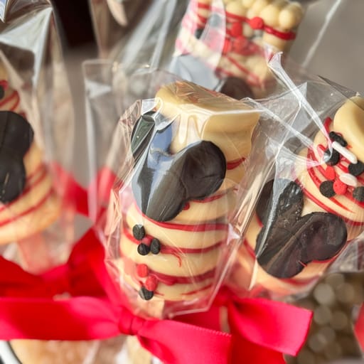 Mini Decorative Cakecicles Disney inspired.