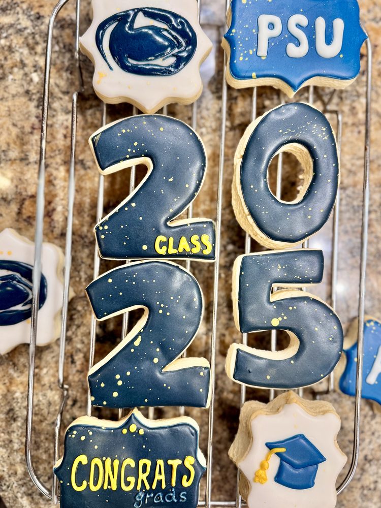 Class Of 2026! Graduation cookie set.