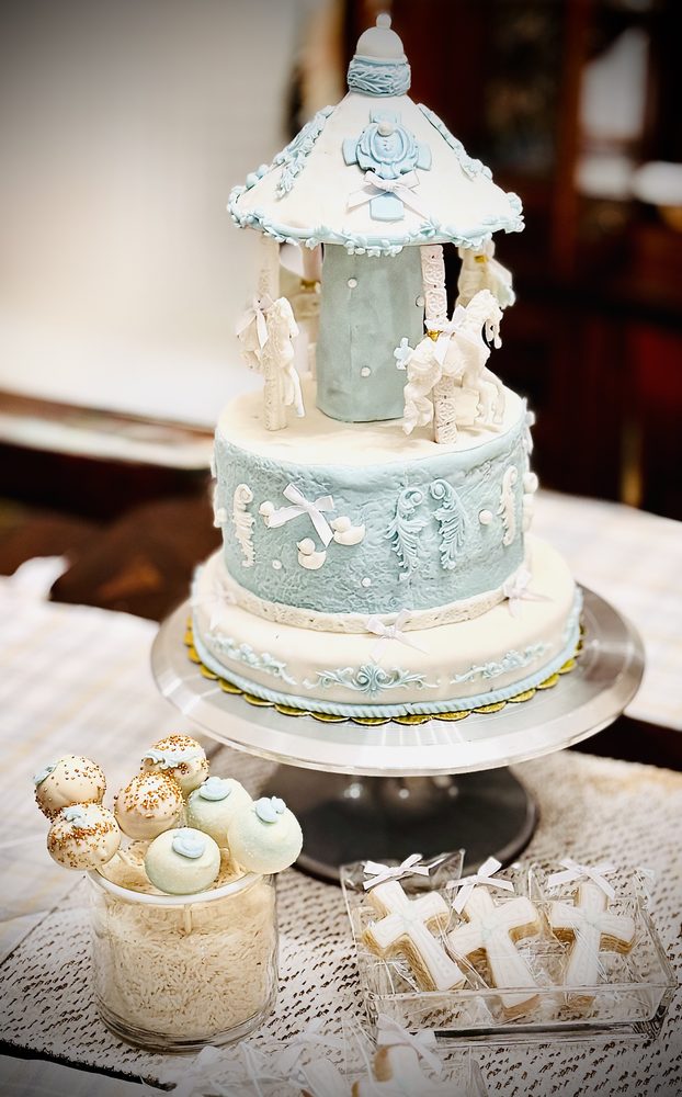 Carousel Cake fondant decoration