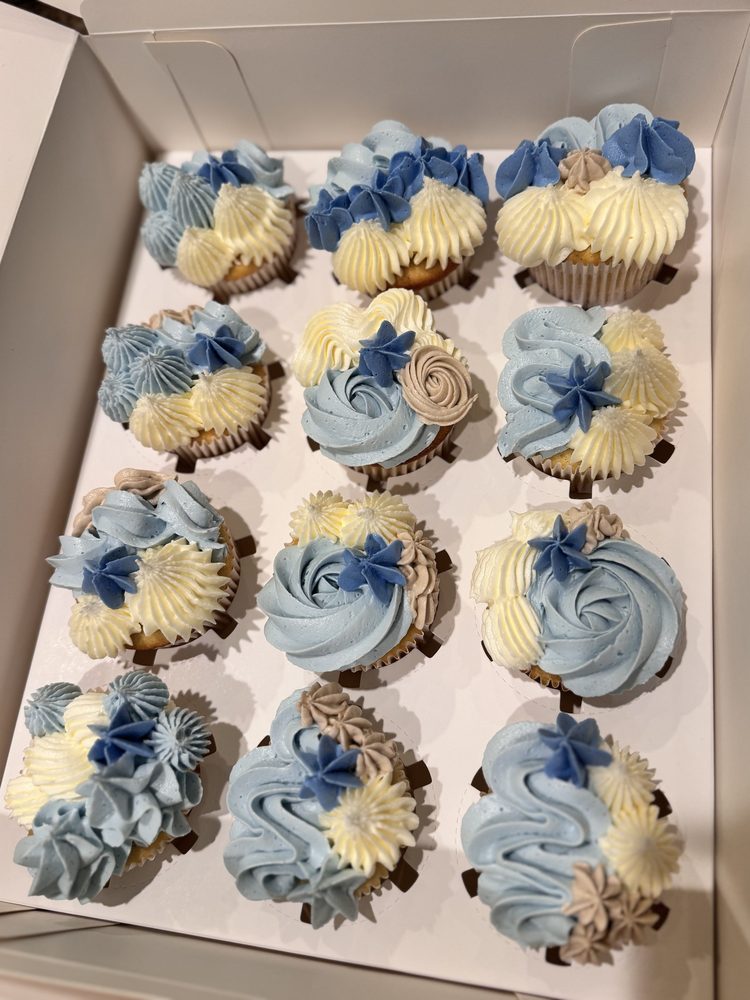 Decorative Swirl Cupcakes