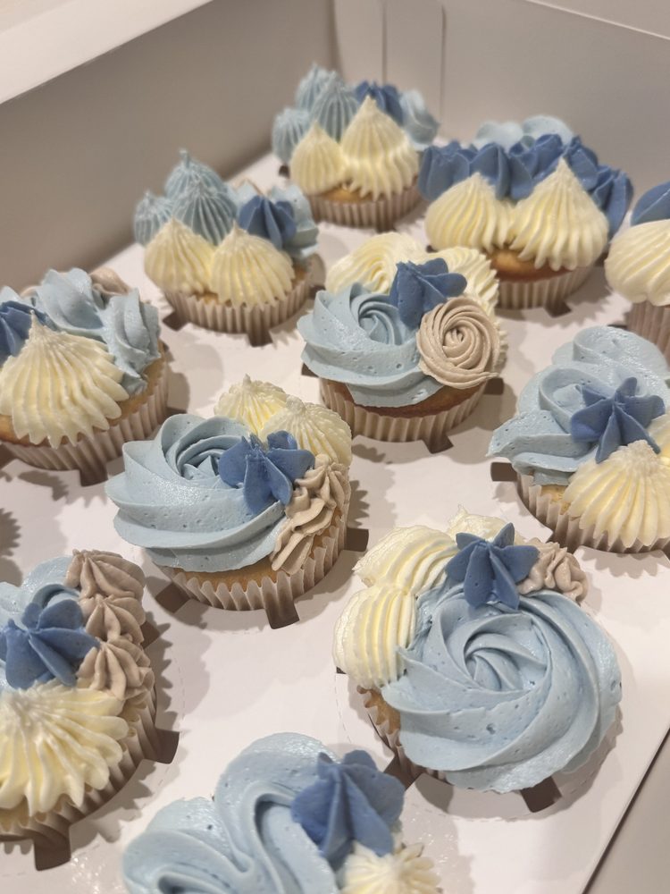 Decorative Swirl Cupcakes