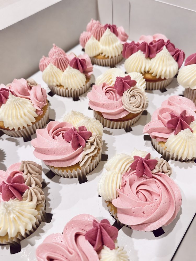 Decorative Swirl Cupcakes