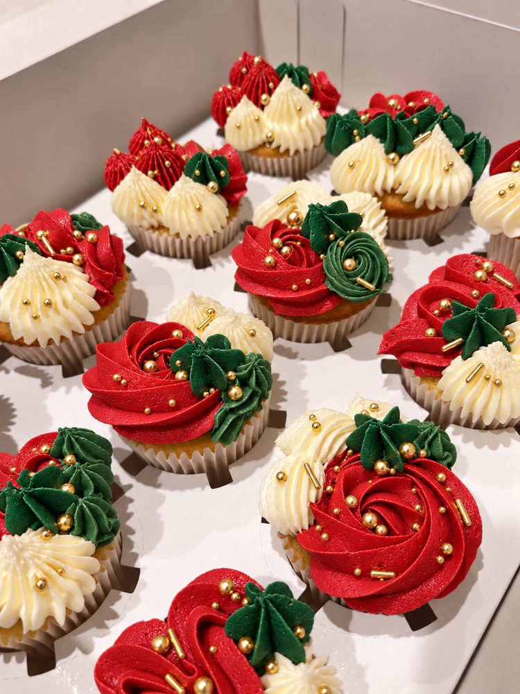 Decorative Swirl Cupcakes