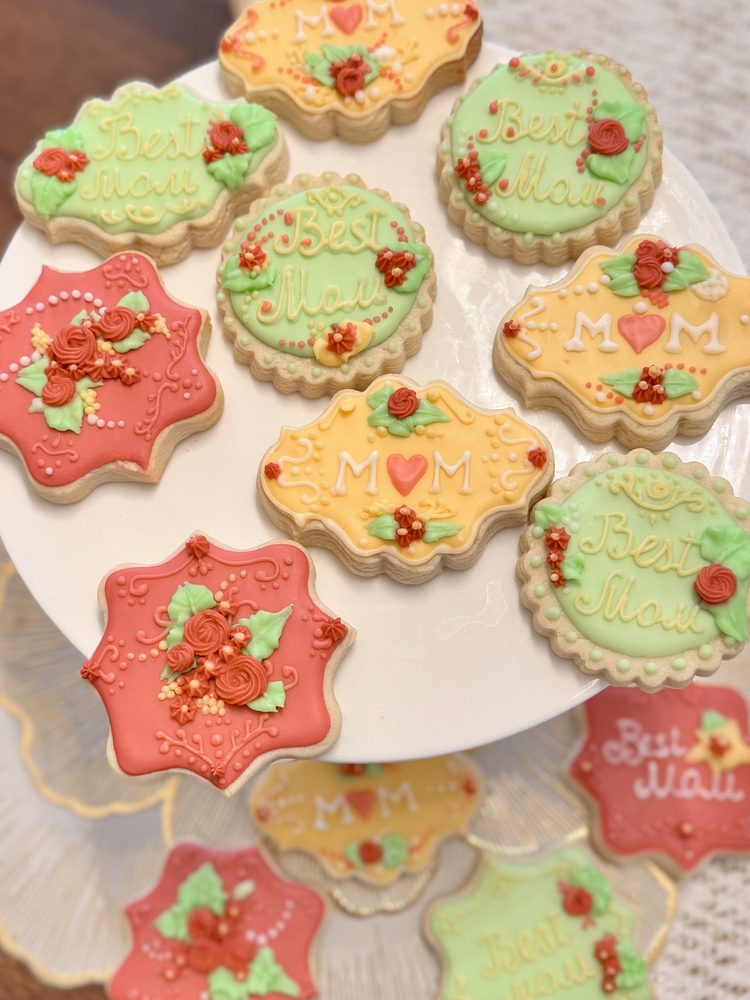 Luxury Floral Mother’s Day Cookies