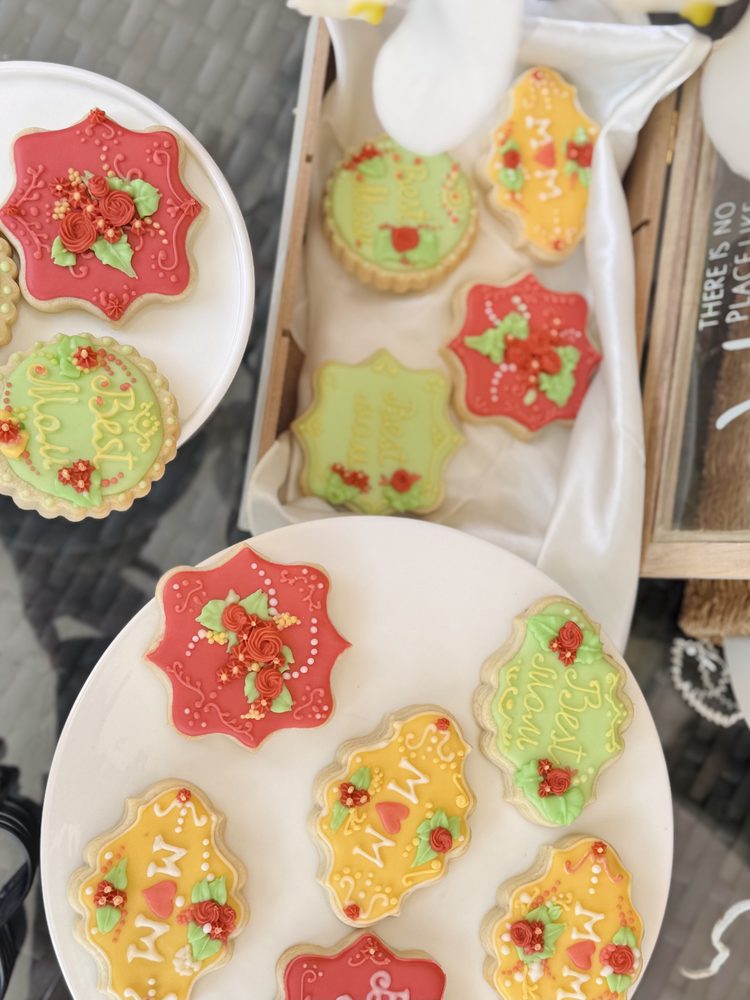 Luxury Floral Mother’s Day Cookies