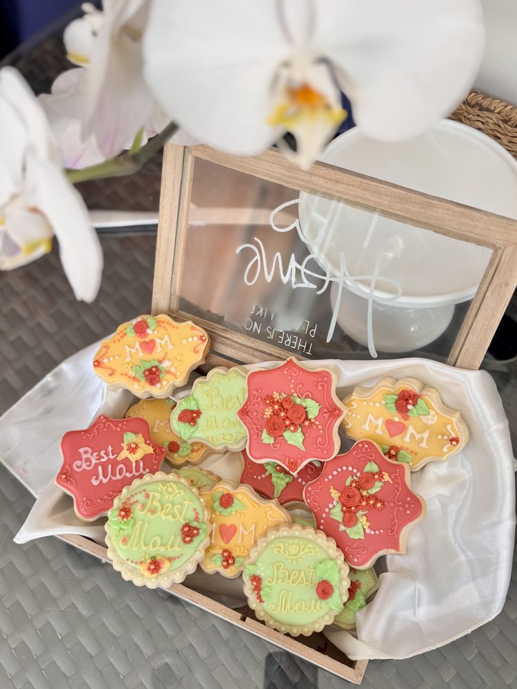 Luxury Floral Mother’s Day Cookies