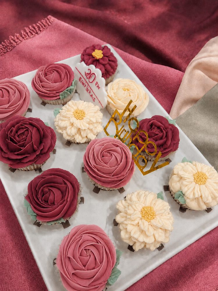 Floral Cupcakes in a box