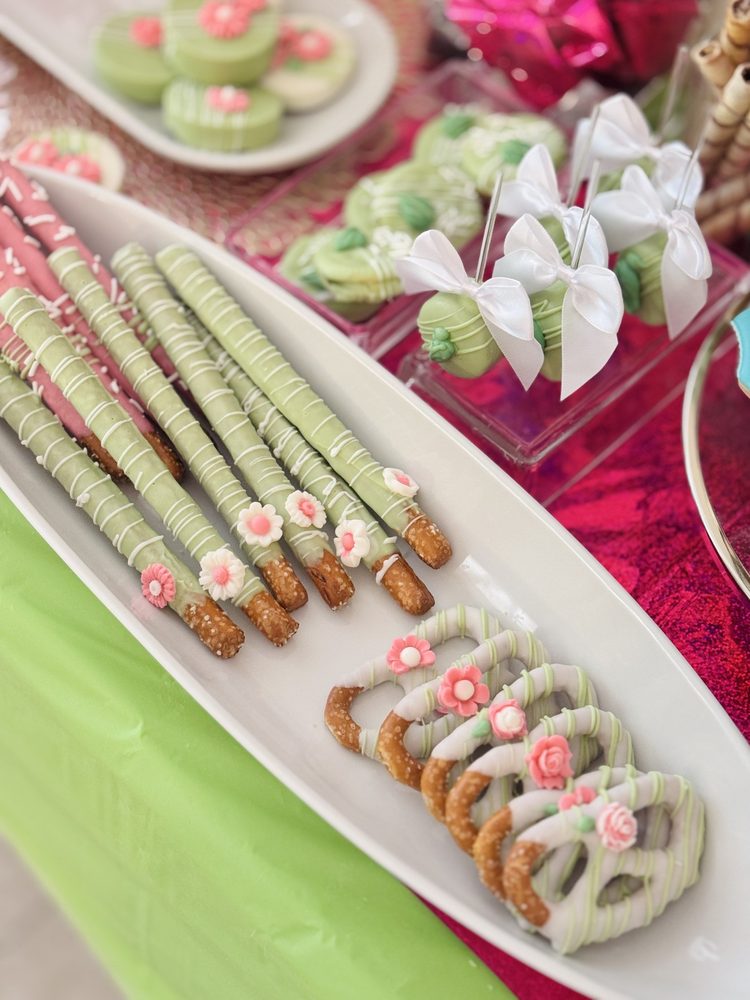 Tropical Hibiscus Bliss Party