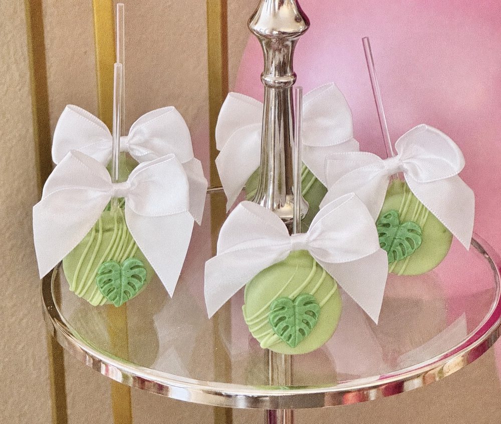 Tropical Hibiscus Bliss Party