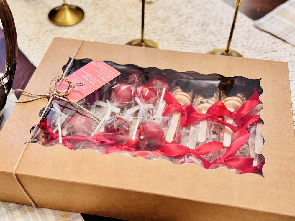 Mini Decorative Cakecicles Disney inspired.