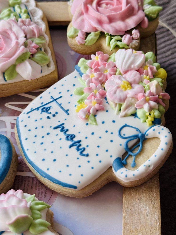 Tea Time Floral Cookies
